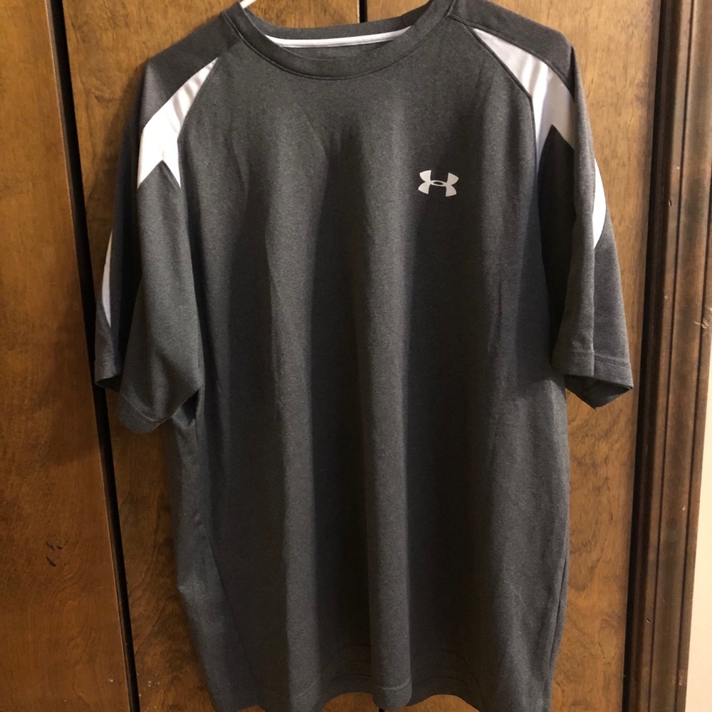Under Armour heat gear men’s shirt